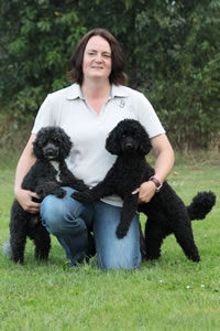 Nicole Heinemann mit Hunden